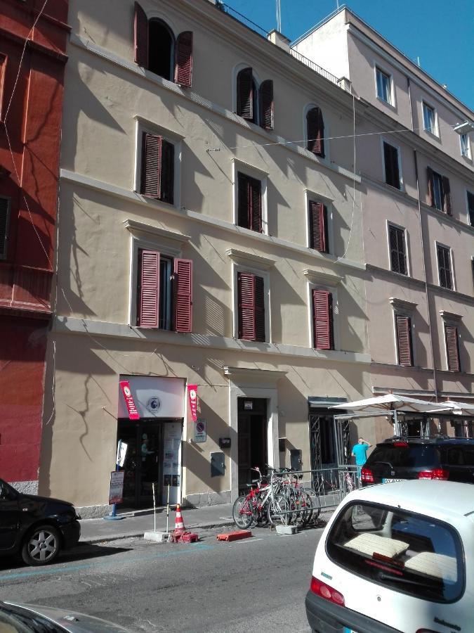 روما 50 Passi Colosseo Apartment المظهر الخارجي الصورة