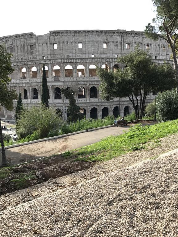 روما 50 Passi Colosseo Apartment المظهر الخارجي الصورة